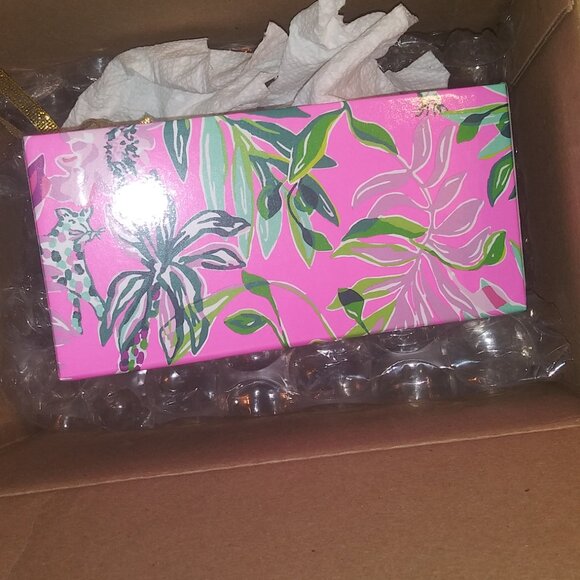 Lilly Pulitzer Christmas ornament set - Picture 3 of 7